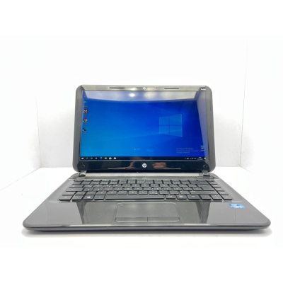 БУ Ноутбук Ноутбук HP Pavilion SleekBook 15PC / 14" (1366x768) TN / Intel Core i3-3217U (2 (4) ядра по 1.8 GHz) / 4 GB DDR3 / 240 GB SSD / Intel HD Graphics 4000 / WebCam