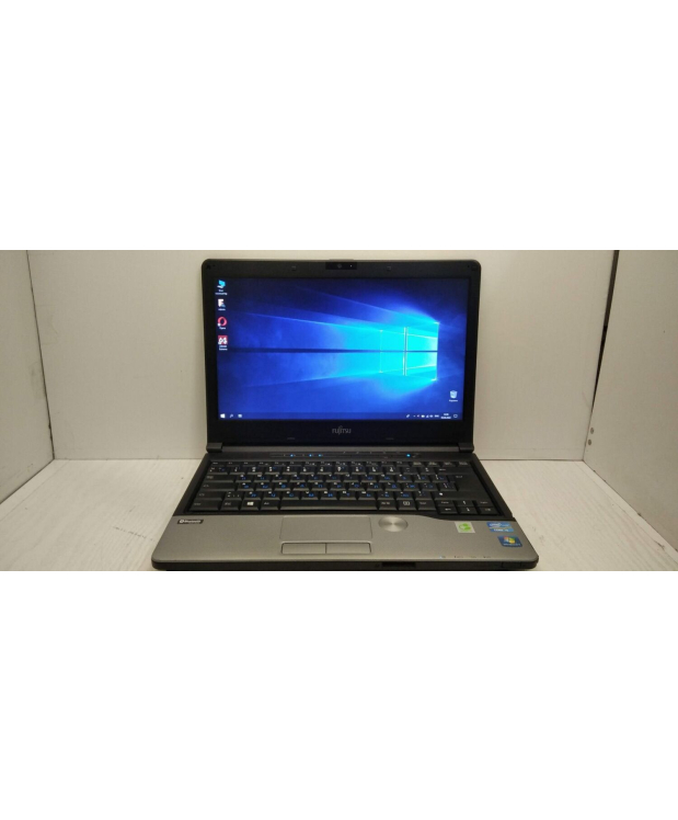 Ноутбук Fujitsu LifeBook E734 / 13.3 (1366x768) TN / Intel Core i5-3230M (2 (4) ядра по 2.6 - 3.2 GHz) / 4 GB DDR3 / 320 GB HDD / Intel HD Graphics 4000 / WebCam фото_1