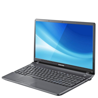 БУ Ноутбук Ноутбук Б-клас Samsung NP300E5C / 15.6" (1366x768) TN / Intel Celeron B820 (2 ядра по 1.7 GHz) / 4 GB DDR3 / 320 GB HDD / nVidia GeForce GT 620M, 1 GB DDR3, 64-bit / WebCam