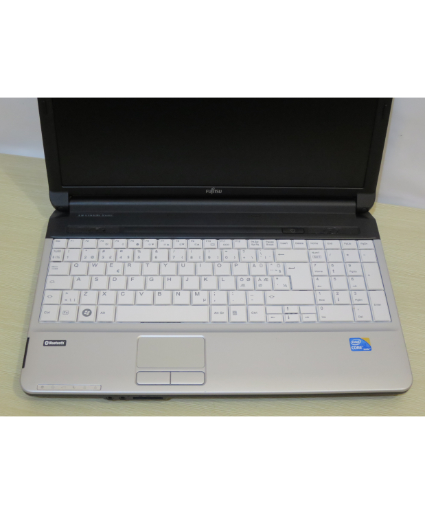 Ноутбук 15.6 Fujitsu Lifebook A530 Intel Core i5-430M 4Gb RAM 120Gb SSD фото_3