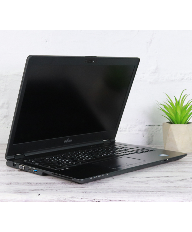 Ноутбук 14 Fujitsu LifeBook U747 Intel Core i5-7300U 8Gb RAM 256Gb SSD M.2 FullHD IPS фото_1