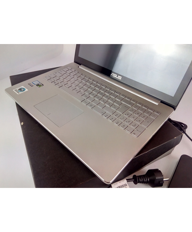 Ноутбук 15.6 Asus ZenBook UX501V Intel Core i7-6700HQ 16Gb RAM 250Gb HDD IPS + Nvidia GTX960M фото_1