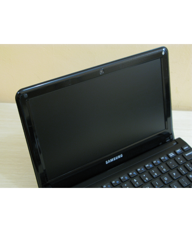 Ноутбук 10.1 Samsung NC110 Intel Atom N570 1Gb RAM 320Gb HDD фото_3