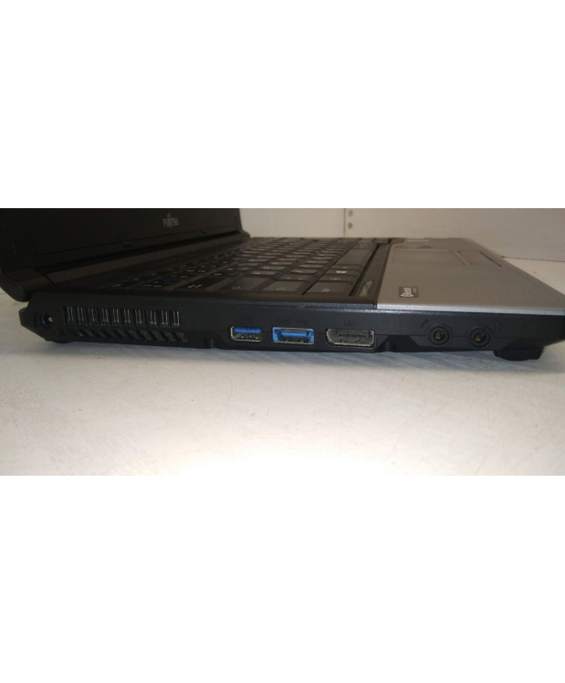 Ноутбук Fujitsu LifeBook E734 / 13.3 (1366x768) TN / Intel Core i5-3230M (2 (4) ядра по 2.6 - 3.2 GHz) / 4 GB DDR3 / 320 GB HDD / Intel HD Graphics 4000 / WebCam фото_3